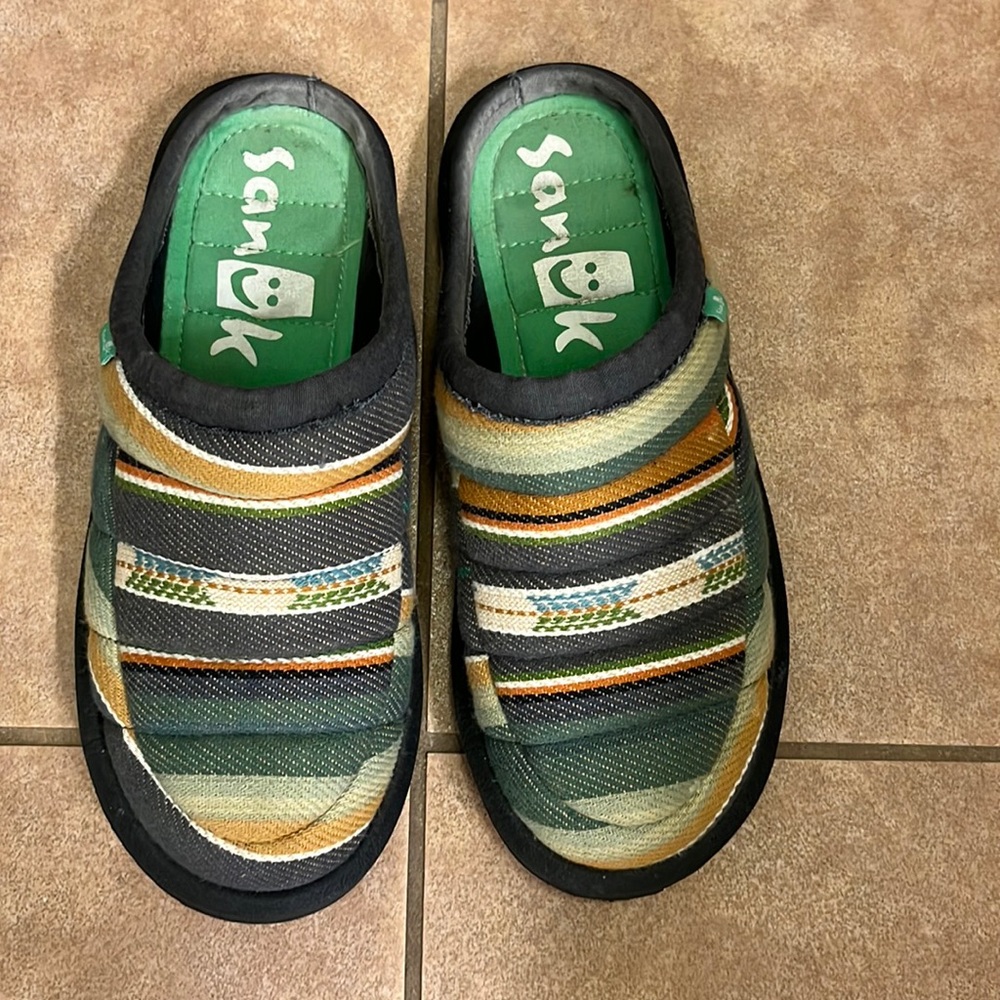 Sanuk Puffer slipper/shoes, men’s 8.